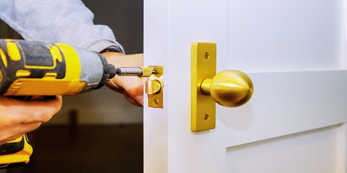 Locksmith Edmond providing emergency lockout services